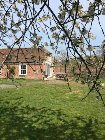 Villa The Workshop @ The Grange Lydd Esterno foto